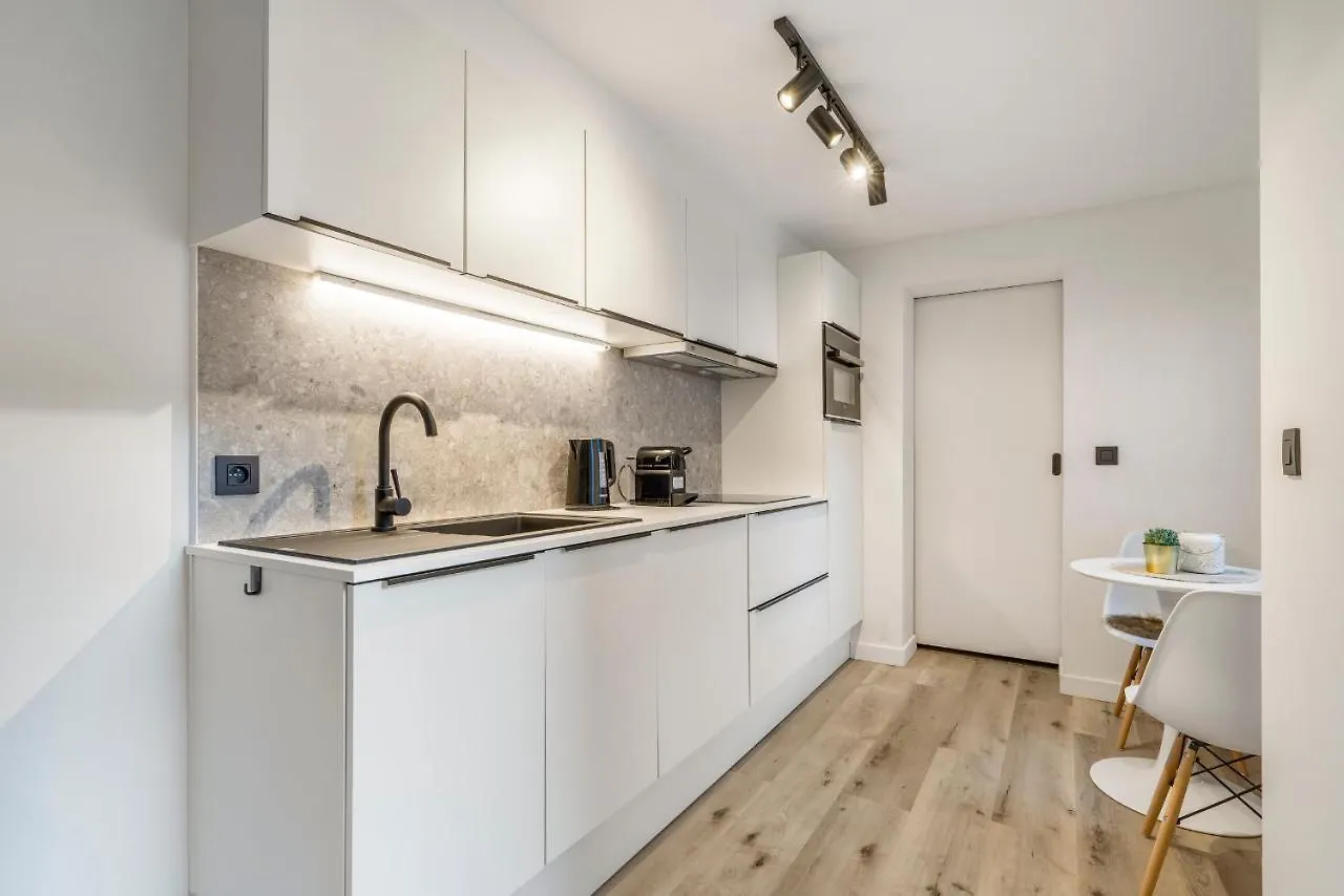 Cosy, Furnished & Renovated Flat With Outside Lounge Διαμέρισμα Γάνδη Βέλγιο