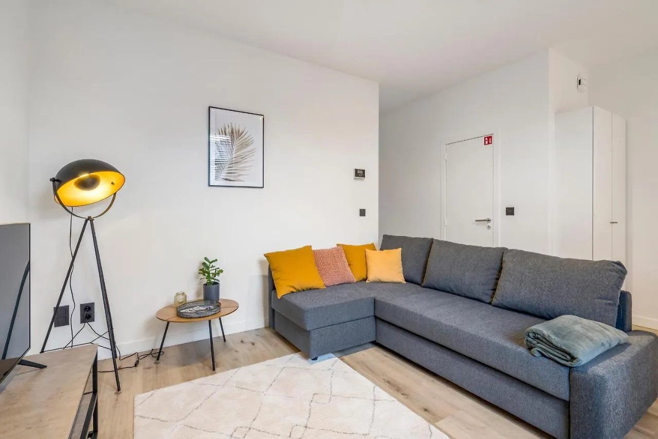 Cosy, Furnished & Renovated Flat With Outside Lounge Apartment Ghent