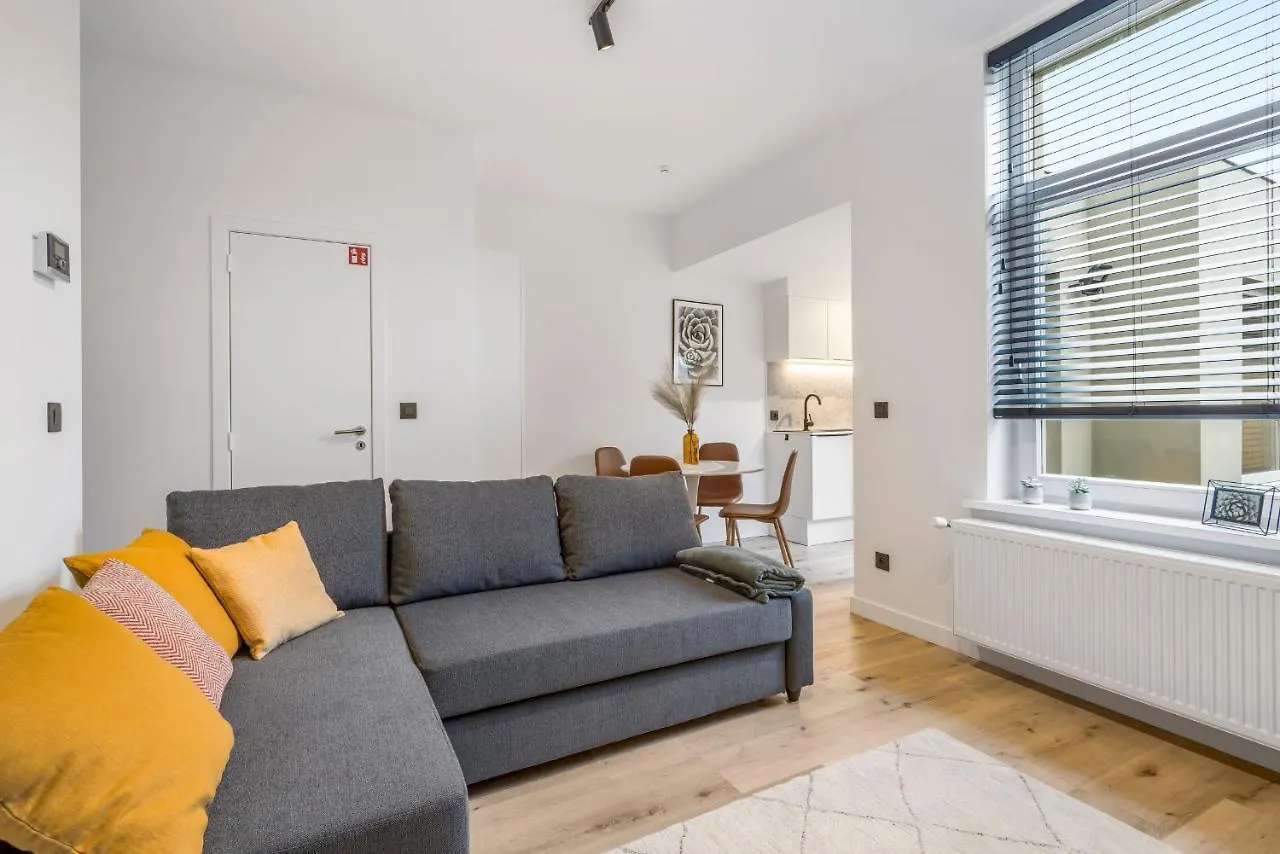 Cosy, Furnished & Renovated Flat With Outside Lounge Apartment Ghent
