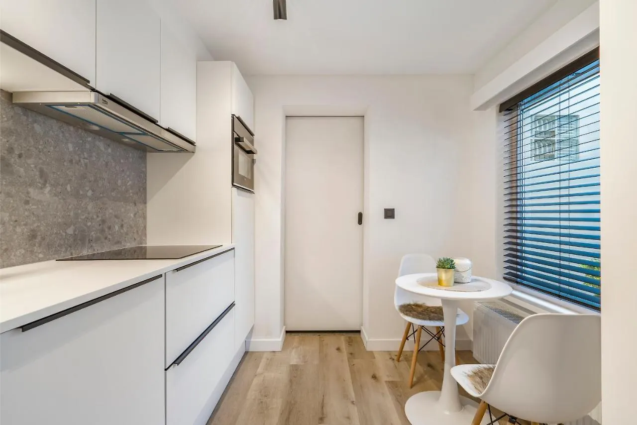 Cosy, Furnished & Renovated Flat With Outside Lounge Apartment Ghent